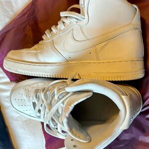 NIKE AIR FORCE 1 Worn once size 11.5 EXCELLENT